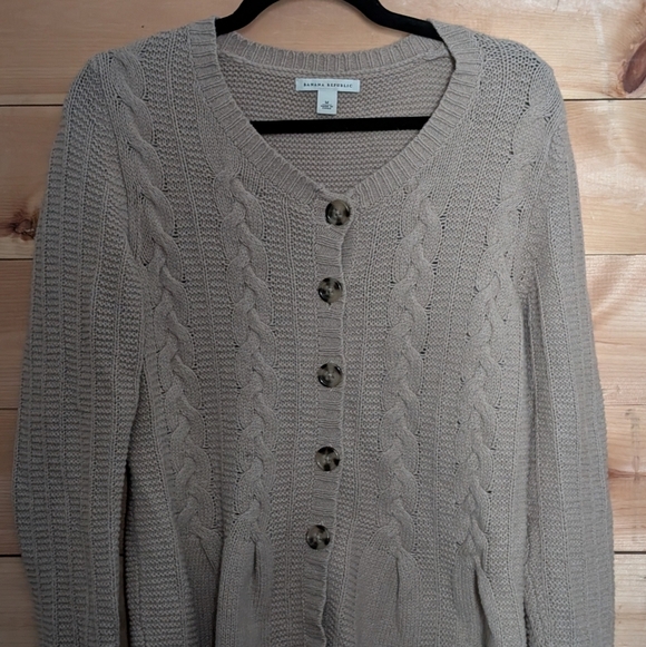 Banana Republic Sweaters - Banana Republic Taupe Cable Knit Cardigan